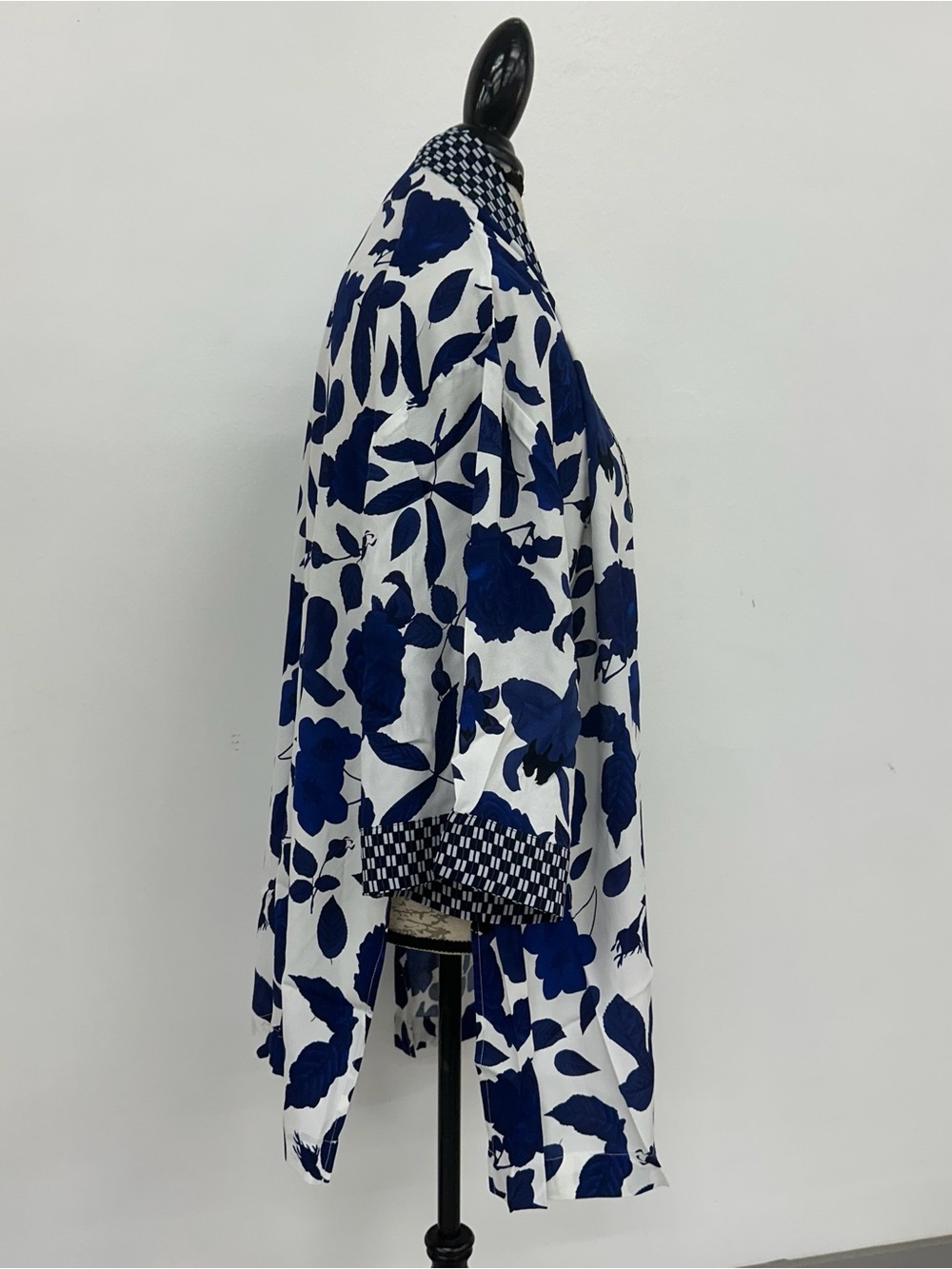 Cabi Botanical floral kimono jacket - Picture 5 of 10